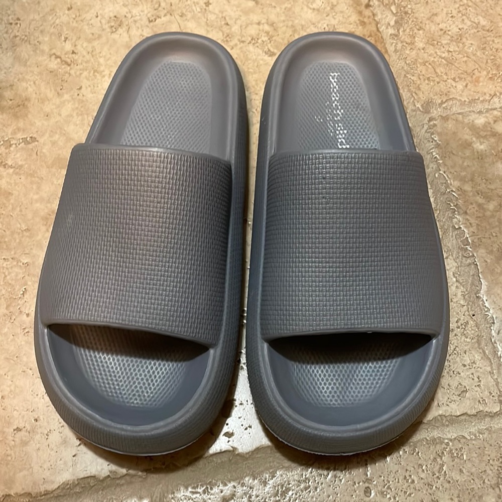 J/Slides Beach slides Womens 8.5
